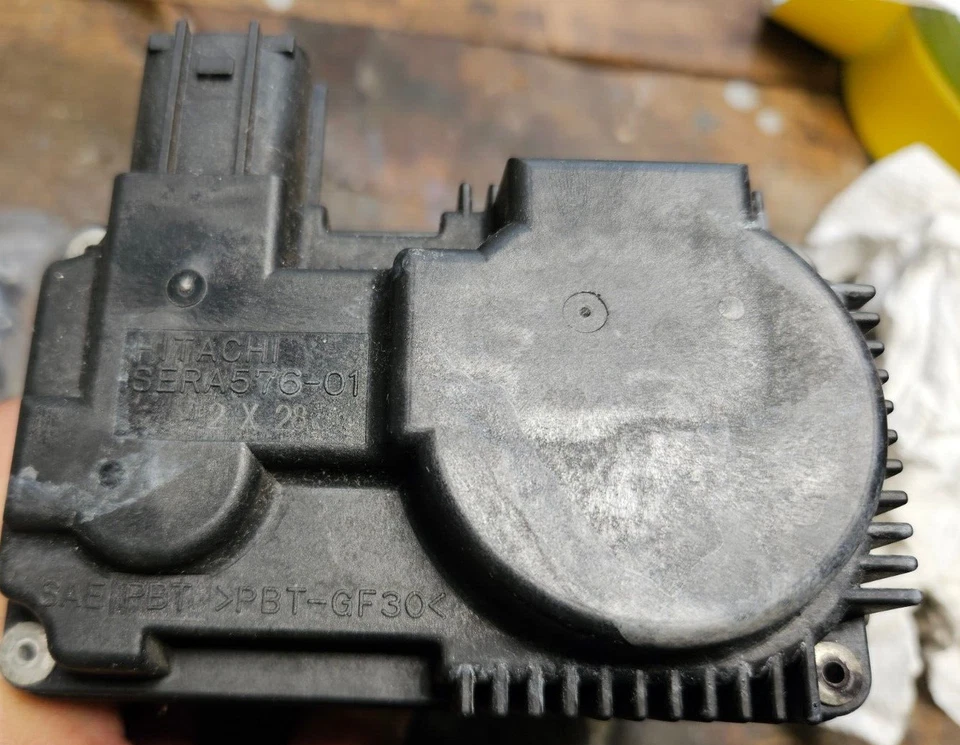 Conjunto de válvula de carrocería del acelerador cupé de 3,5 L para Nissan 350Z 2003 2004 2005 2006 Foto 2 de 4