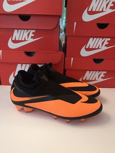 Chaussure de football en salle Nike React Phantom Vision 2 .