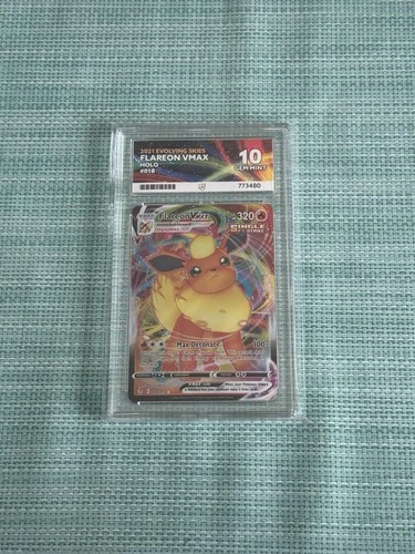 Pokémon TCG Flareon VMAX Evolving Skies Holo Ultra Rare Card 018/203 Ace 10