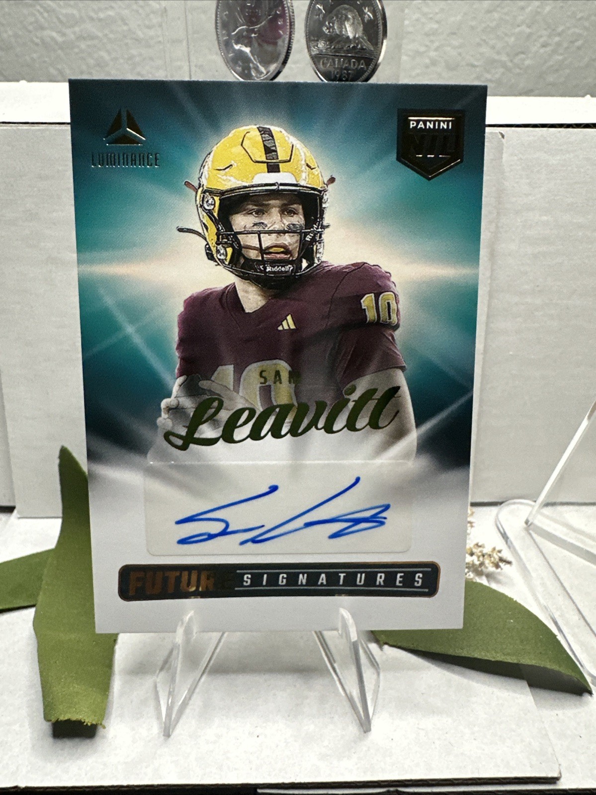 2025 Panini Luminance Sam Leavitt NIL Future Signatures Auto  #NIL-SLT