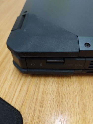 Dell latitude 5414 rugged laptop 14" Core i5 16 gig RAM (OC) - Picture 11 of 16