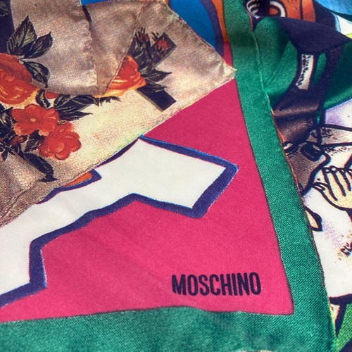 MOSCHINO Women Accessory Vintage Large Scarf Pattern Limited Edition VHTF Popula - Picture 12 of 12