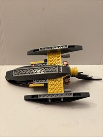 Lego Arctic Batman vs Mr. Freeze: Aquaman on Ice #76000 Incomplete Partial Build