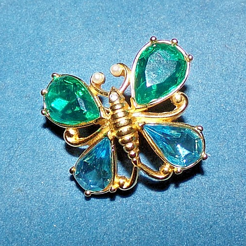 MINTY!!   signed Trifari TM Lucite butterfly shaped pin--OMG!!