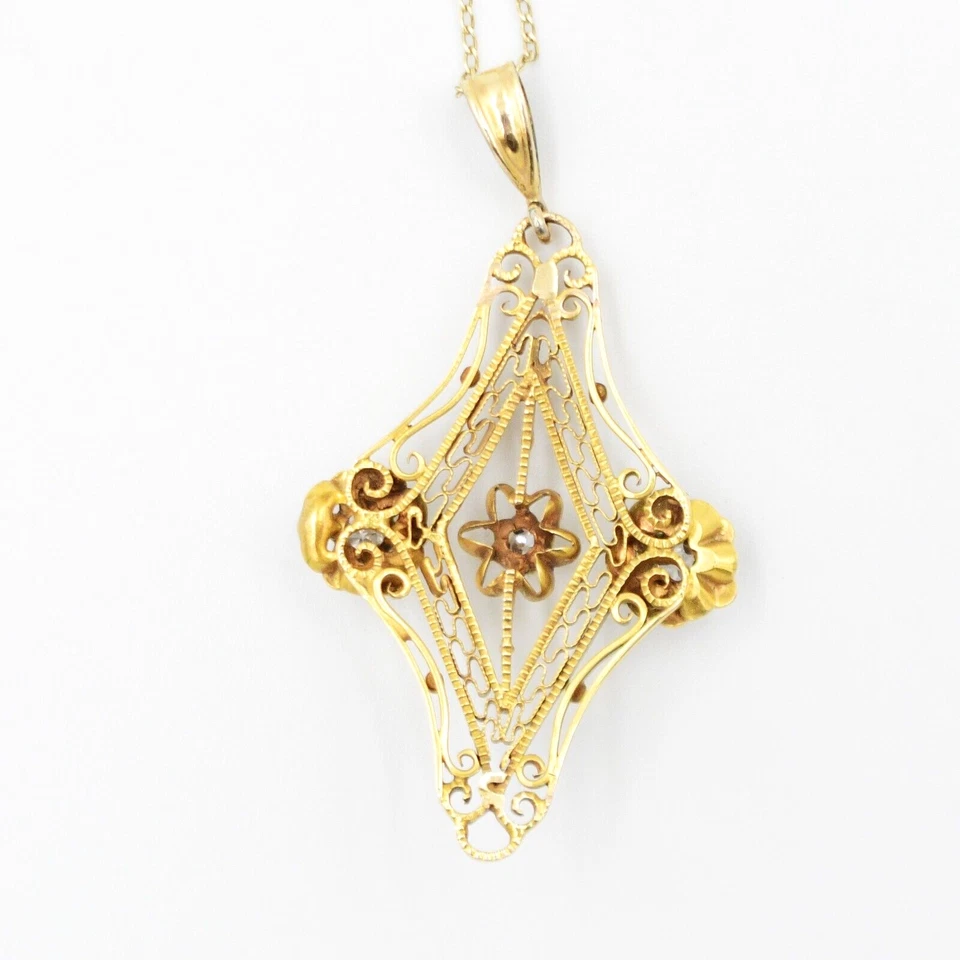 Cadena/collar colgante de tres piedras de diamantes de oro amarillo de 14k de 16 3/4" de largo Foto 3 de 4