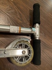 RAZOR KICK SCOOTER Silver w/CLEAR WHEELS 13003A-CL PORTABLE Folding Unused Gift