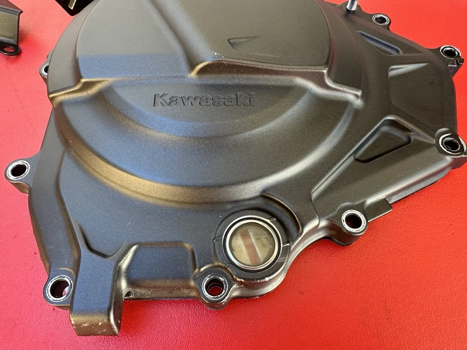 Cubierta de embrague derecha Kawasaki 2018-2024 OEM 14032-0656 Ninja 400 Ex400 Foto 3 de 4