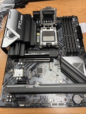 [FOR PARTS] ASRock X670E PRO RS AM5 EATX AMD Motherboard
