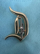 2018 Disney Parks Trading Pin Gold Script D Silver Spire Castle Mickey Official