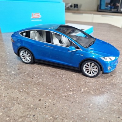 Tesla Model X LS Collectibles 1/18 Resin Model Limited Edition Boxed Preowned