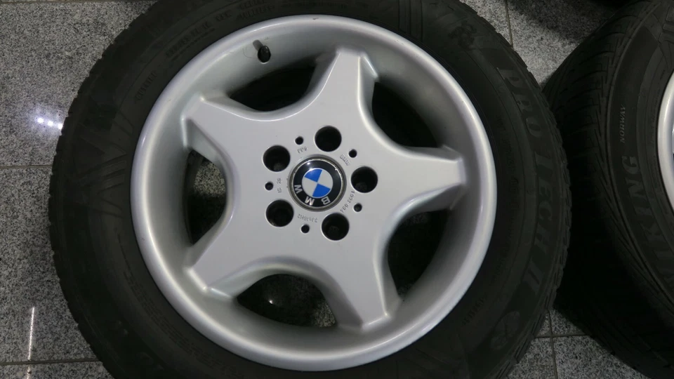 BMW E34 16 Zoll Alufelgen / Radsatz mit Sommerreifen 1092094 original - Bild 2 von 4