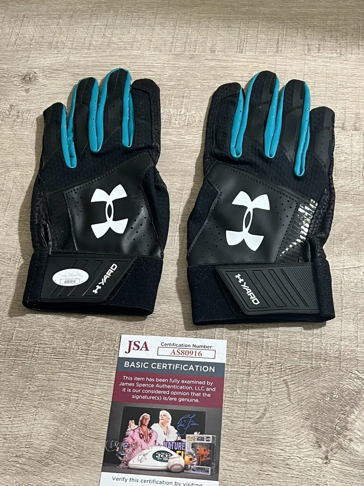 2018 MLB Seattle Mariners Dee Gordon Signed Batting Gloves Under Armour Yard JSA - Image 3 of 4
