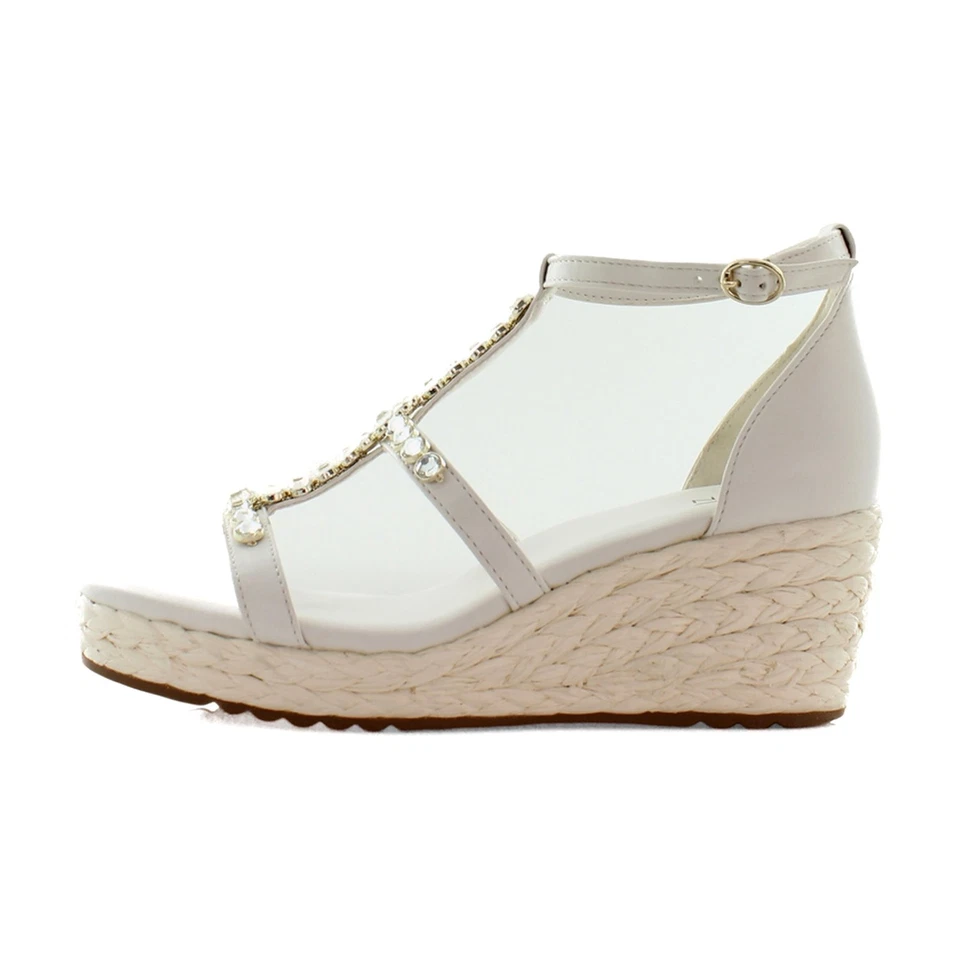 Naturalizer Serena 白色女式鞋 9.5 W 码运动款 — 第 2/4 张图片