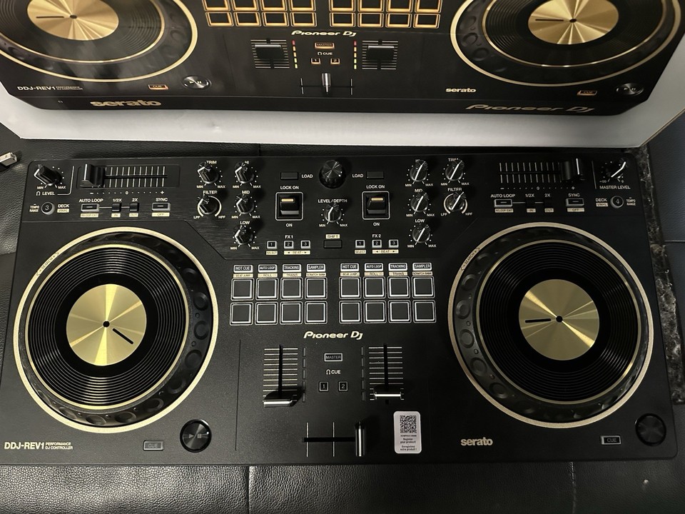 Pioneer Dj Ddj Rev1 N Serato Performance Dj Controller Limited Edition