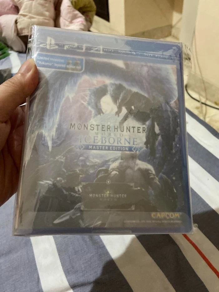 PS4 Monster Hunter World Iceborne Master Edition Steelbook Capcom Pre Owned - Image 2 of 3
