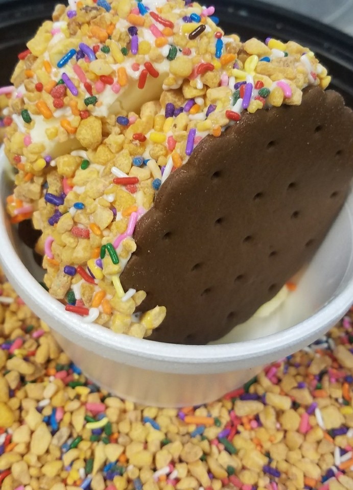 Springles Condition Peanut Brittle crunch Dairy queen 1 lb Krunch Kote Ice Cream Topping ...