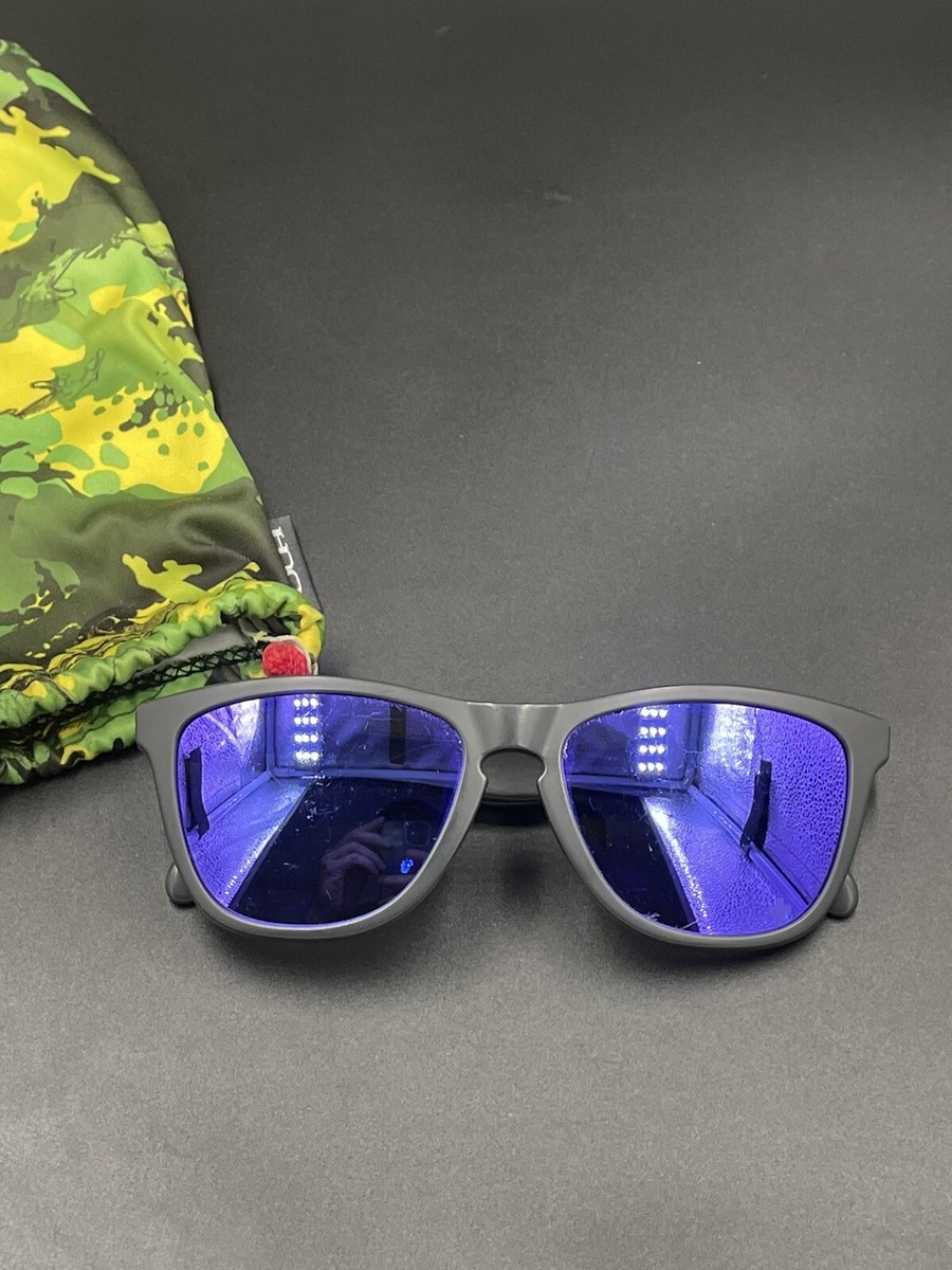 Oakley Infinite Hero Frogskin Carbon w/ Violet Iridium Oakley Infinite Hero Frogskin Carbon w/ Violet Iridium