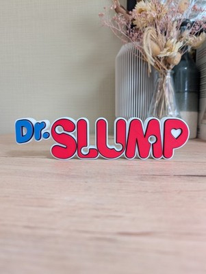 Dr. Logo Slump Arale - 3D Deko Figur - Vintage Stil Retro Manga FANART
