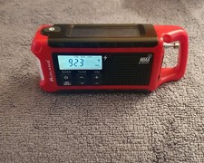 Midland ER210 Emergency Crank/Rechargeable Weather Radio Nice/Clean Pre-owned