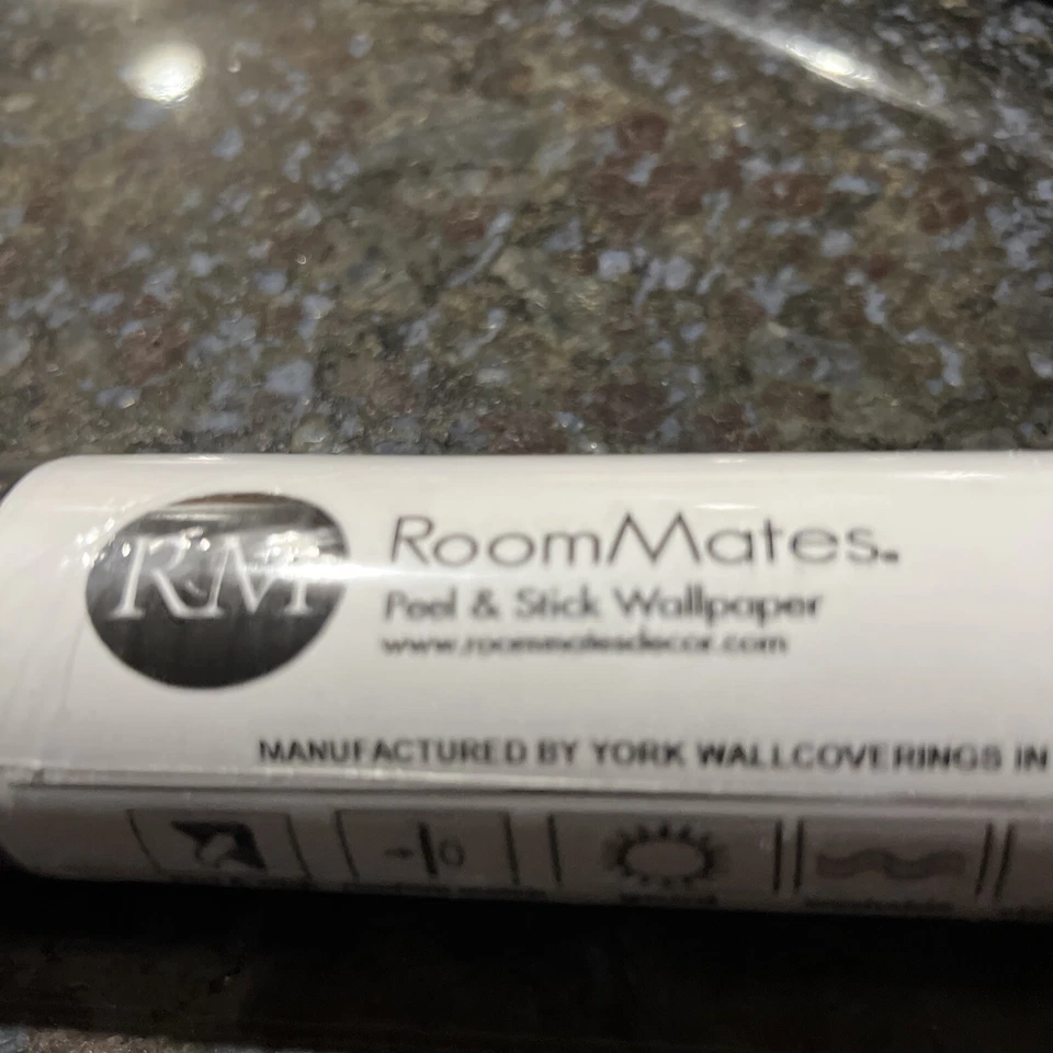 Papel pintado Black Peel & Stick Roommates 20,5 pulgadas x 16,5 pies 28 pies cuadrados papel de pared hágalo usted mismo Foto 3 de 4