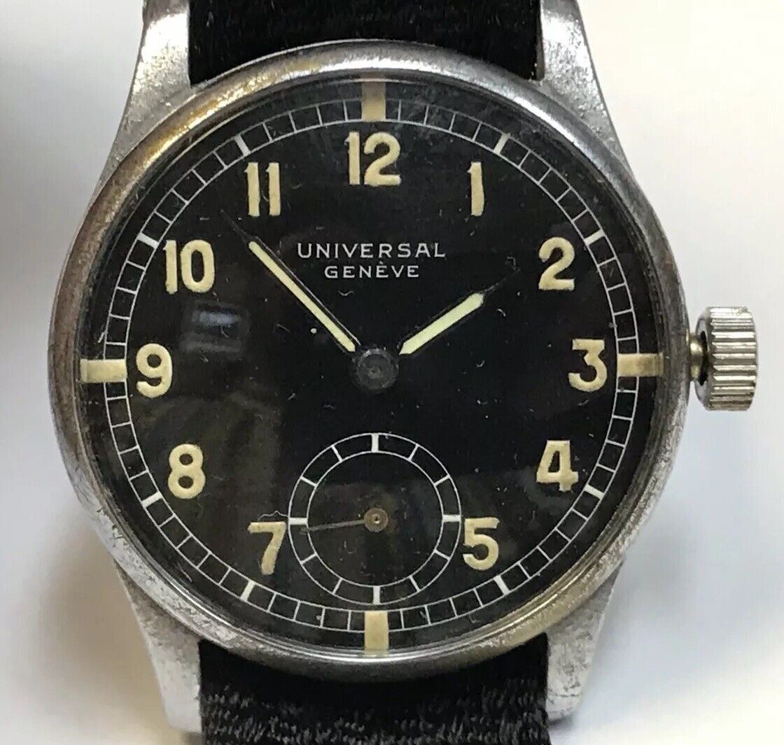 VINTAGE UNIVERSAL GENEVE 262 BLACK FACE DIAL MILITARY WRIST WATCH RUNNING