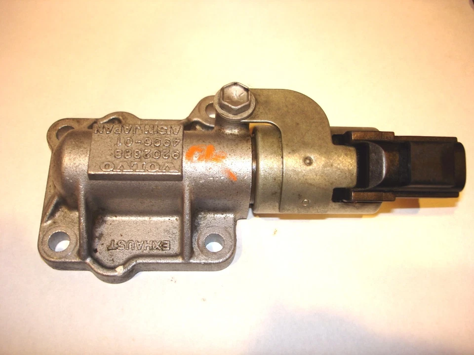 99-04 VOLVO OEM S40 V40 EJE DE LEVA DE ESCAPE AJUSTE VÁLVULA CVVT 9202388 Foto 2 de 4