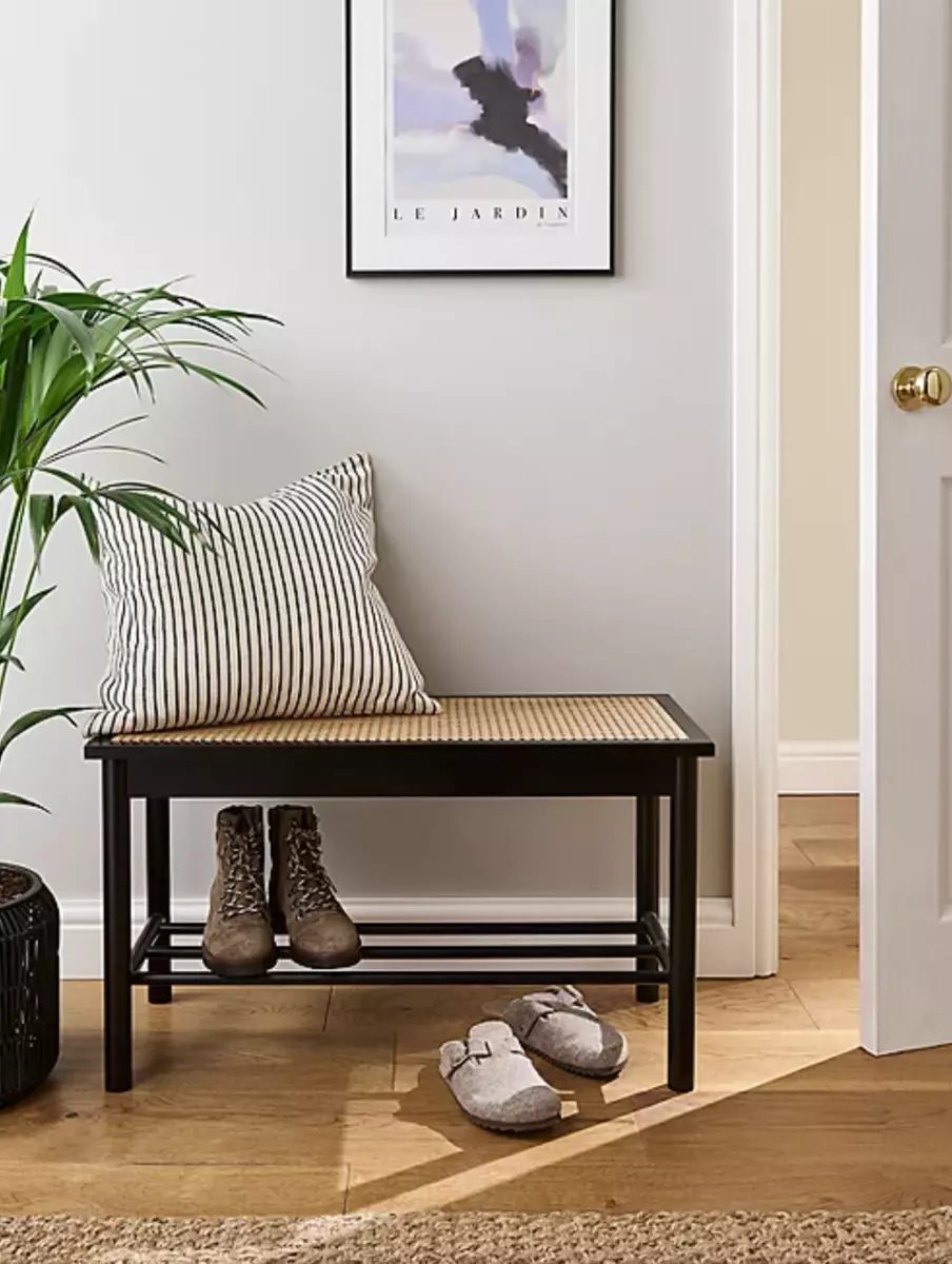 Modern outlet hallway bench