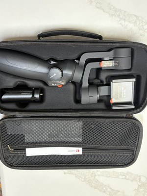 Funsnap Capture 2S 3-Axis hand Gimbal Stabilizer Focus Pull Zoom (used)