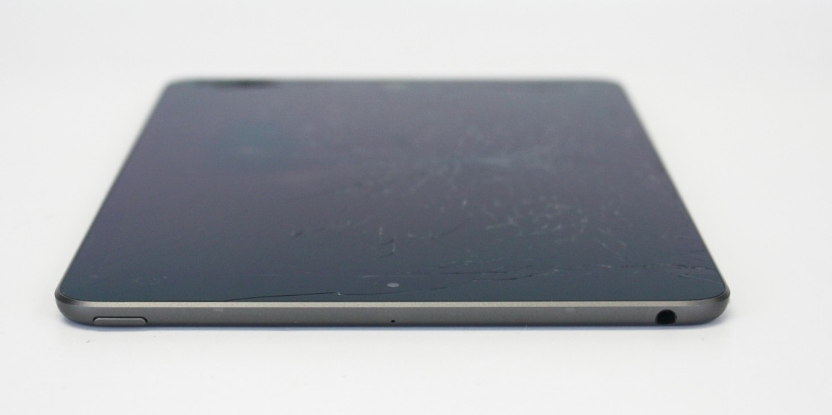 Apple iPad mini 5th Generation A2133 MUQW2LL/A 64GB *CRACKED* | eBay