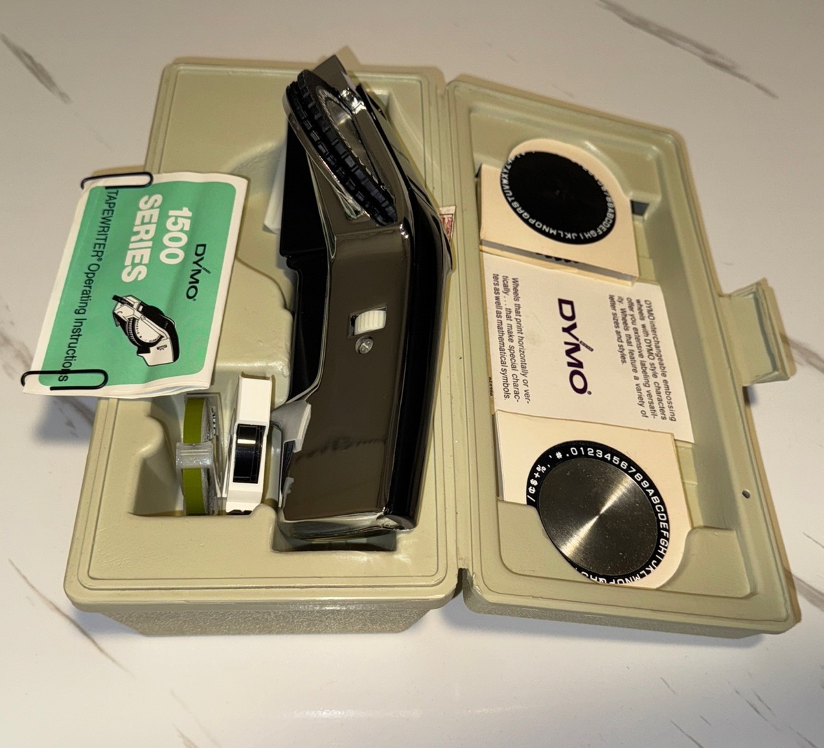 Dymo 1550 Deluxe Tapewriter in Wood Storage Box Tape TESTED Dymo 1550 Deluxe Tapewriter in Wood Storage Box Tape TESTED