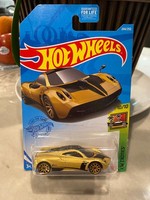 2021 Hot Wheels #244 Hw Exotics 10/10 Pagani Huayra Gold W / 10 SpeichenräDer