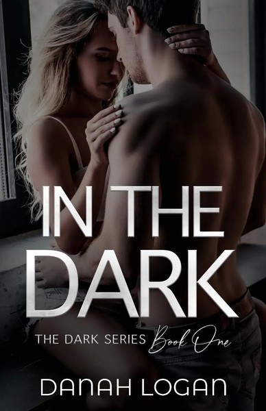 Danah Logan | In The Dark | Taschenbuch | Englisch (2021) | EAN 9781736099032-image