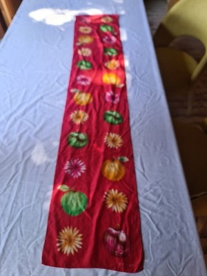 Vintage Echo 100% Seide 1,4m Schal.  Rot mit grünen Äpfeln orange Blüten