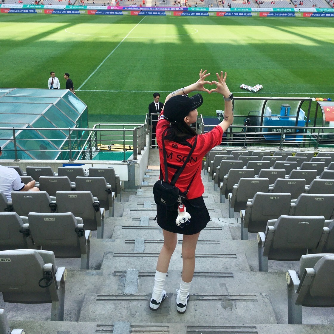 韓国 [NIKE] オーバーフィット Tシャツ スウェット (2color) 韓国 [NIKE] オーバーフィット Tシャツ スウェット (2color
