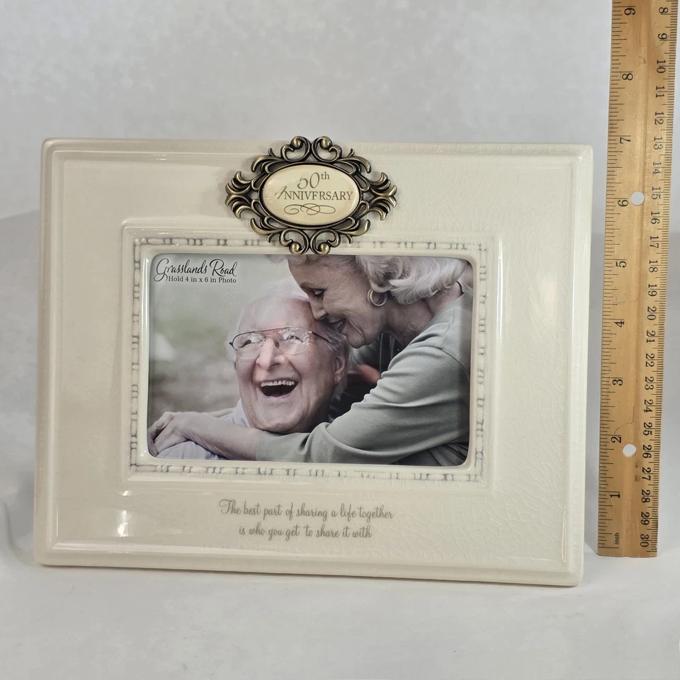 Marco de fotos Grasslands Road 50 aniversario 4x6 crema cerámica adorno dorado Foto 4 de 4