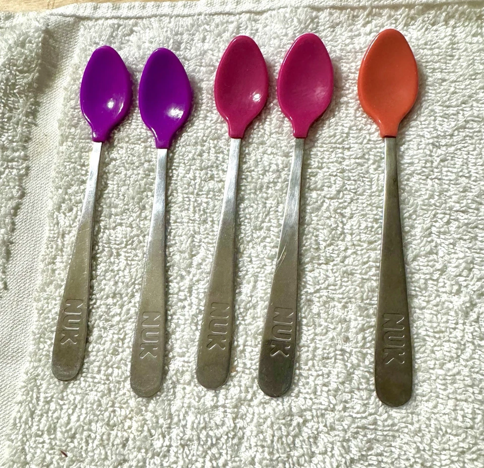 Juego de 5 cucharas infantiles NUK Soft-Bite Foto 3 de 4
