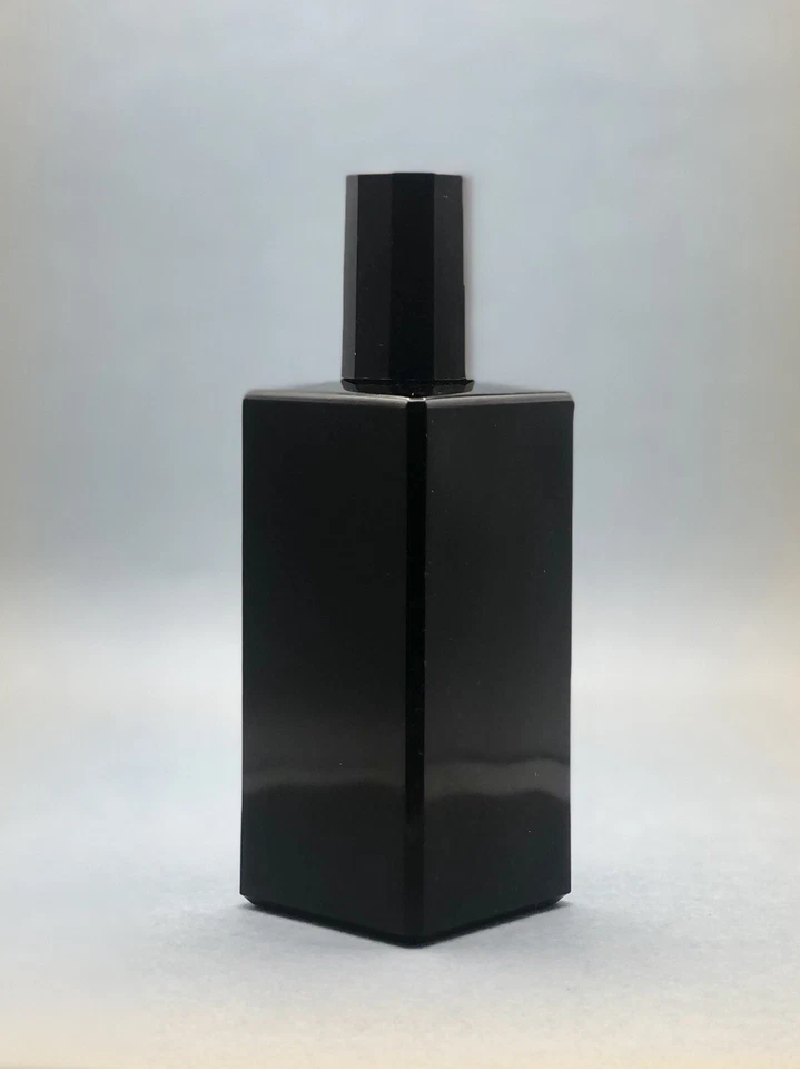 Robert Piguet - Bois Noir EDP - 3,4 oz/100 ml (caja abierta) Foto 3 de 4