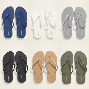 old navy silver flip flops