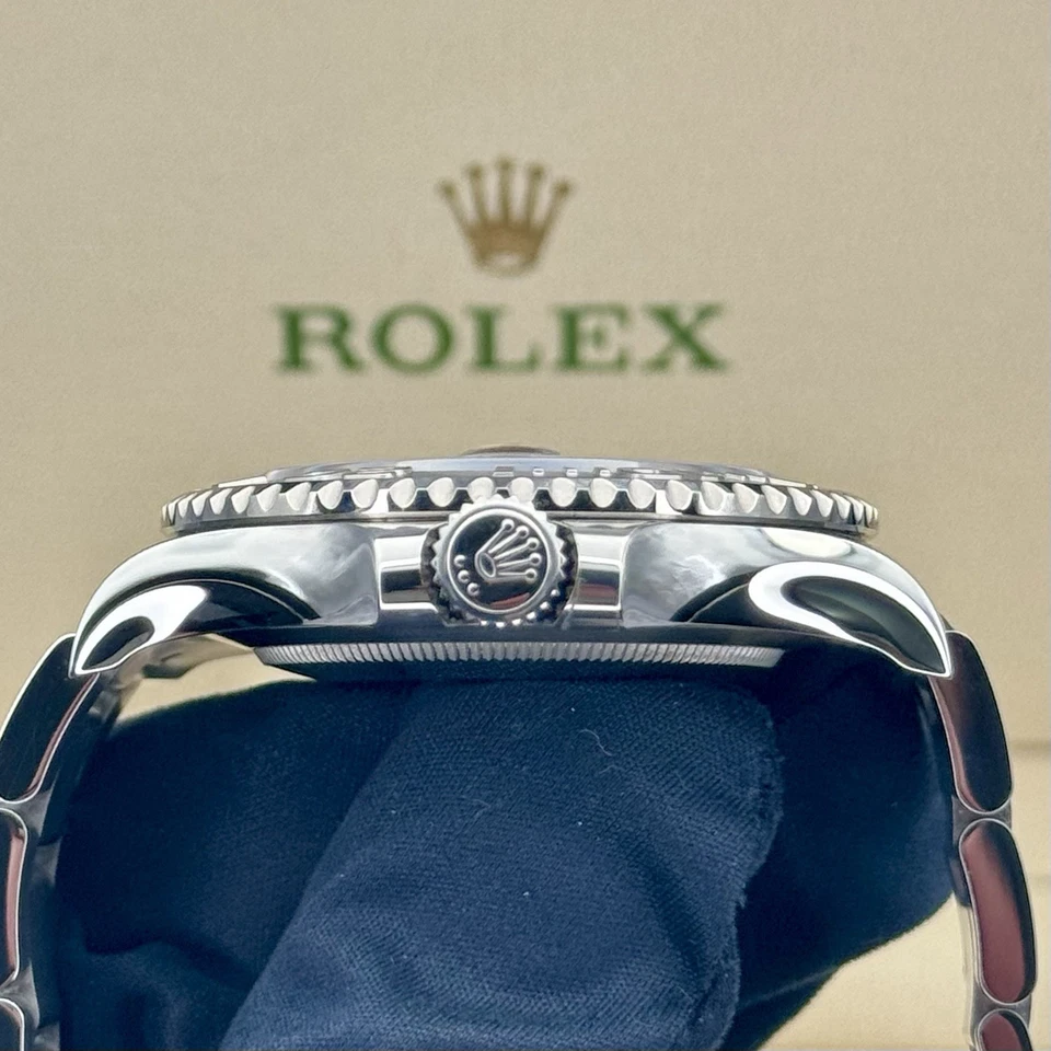 Rolex Yacht-Master 2024 40 mm esfera azul 126622 Foto 4 de 4