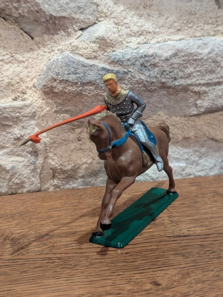 FIGURINE SOLDAT PLASTIQUE starlux chevalier Bouclier en l'air et épée