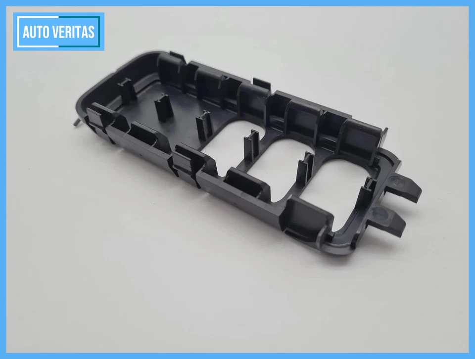 Original Mercedes-Benz A-Class (W168) frame aperture parking aid A1685450191 - Image 3 of 4