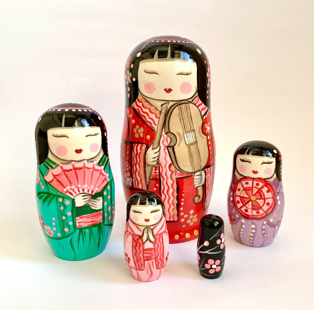 アンナ・カトコワおきあがりこぼしきのこ摘みマトリョーシカ作家もの