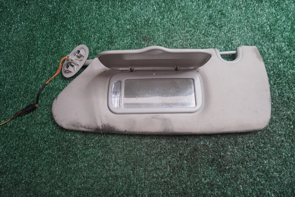 Dodge Caravan 2005 lado del conductor derecho parasol fabricante de equipos originales 1 pieza Foto 2 de 4