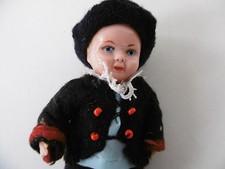 PETITE POUPÉE ANCIENNE EN RHODOID - GARÇON BASQUE -  9 cm