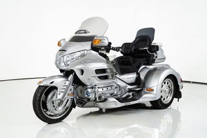 2007 HONDA GL1800 with Trailer