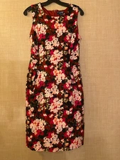 Lands' End sleeveless A-line/sheath/shift dress size 6 red w/floral print