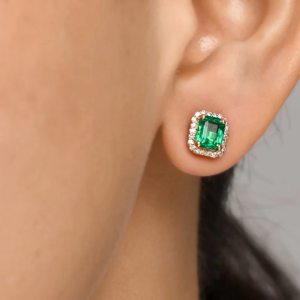 Серьги из чистого золота 14 карат с натуральным замбийским изумрудом и изумрудом с бриллиантом A28 - Изображение 2 из 3