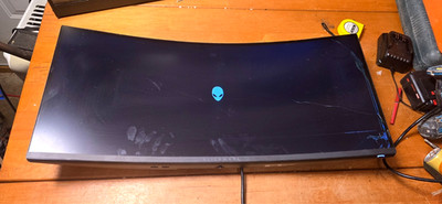 Alienware AW3425DWM 34'' Curved Gaming Monitor For Parts Cracked Screen