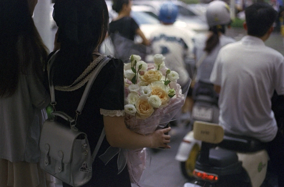 [4 Rolls] Kodak Vision2 135mm 5230 500T motion film, ISO100 Color Negative Film - Image 3 of 4