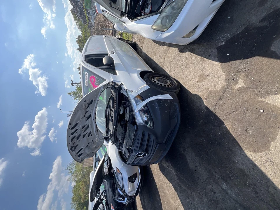 2019 Mercedes-Benz Metris Sun Visor White OEM Used 623361 117K Miles — 第 3/4 张图片